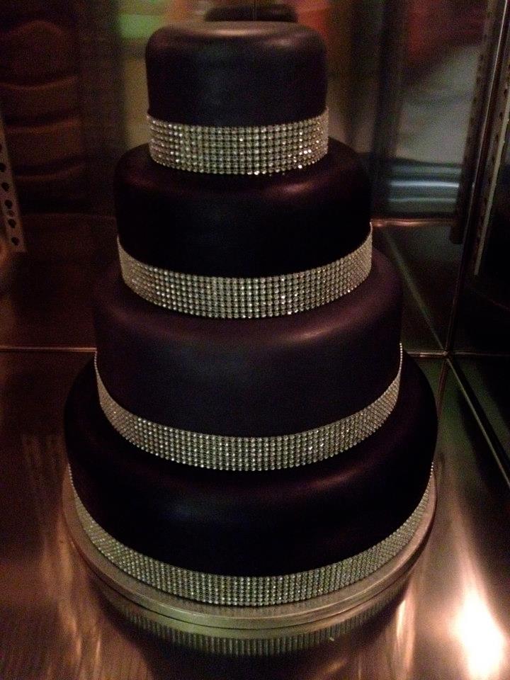 Wedding Cake 64